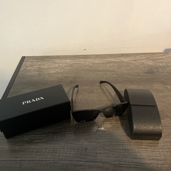 Prada glasses - Picture 2 of 5